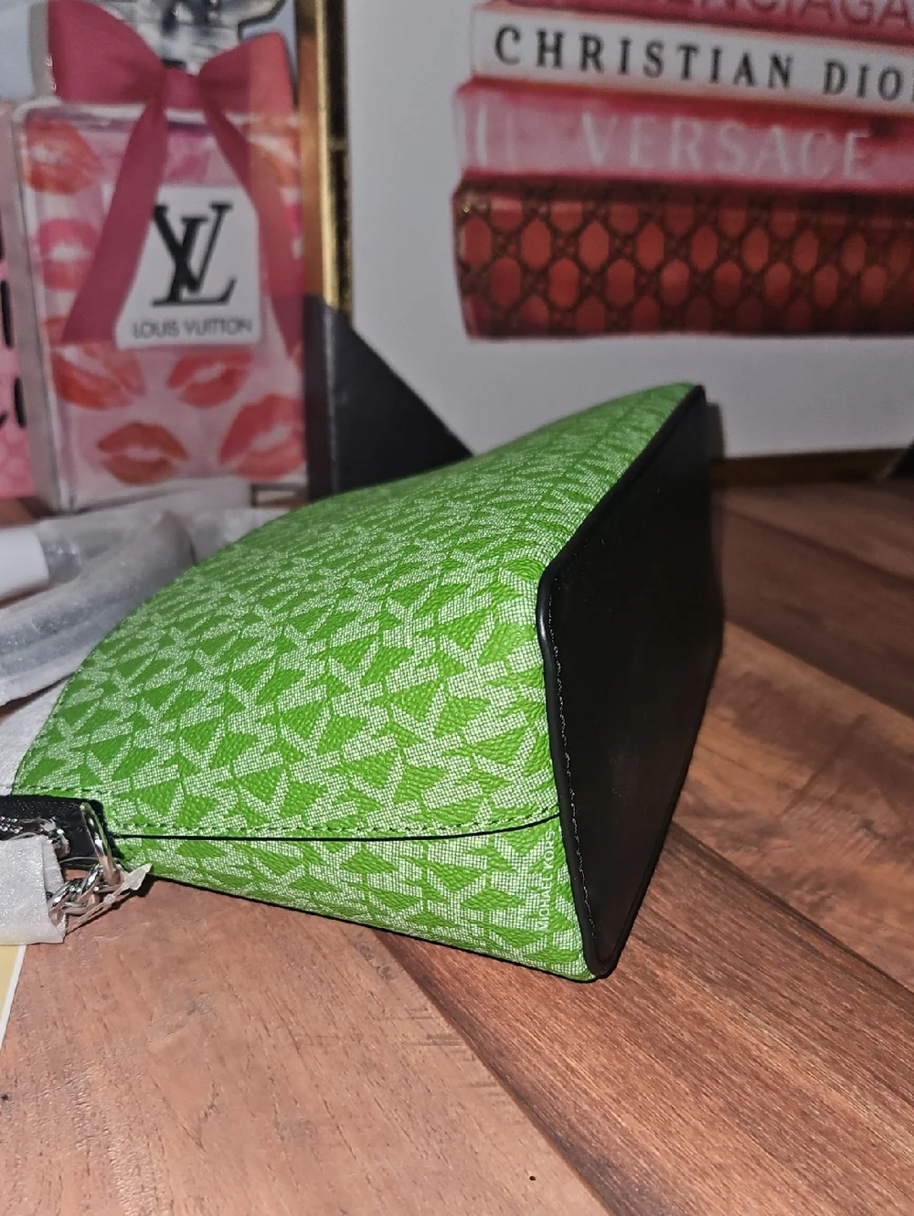 Michael Kors Jet Set Travel Medium Dome Crossbody Jungle Green Multi Nwt